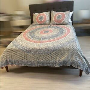 Elegant Multicolor Duvet  Full size 
The company Store by studio home